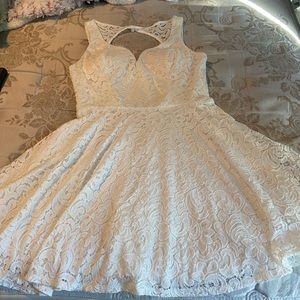 B. Smart white lace dress - Juniors 13